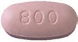 800と書かれたピンク色の錠剤